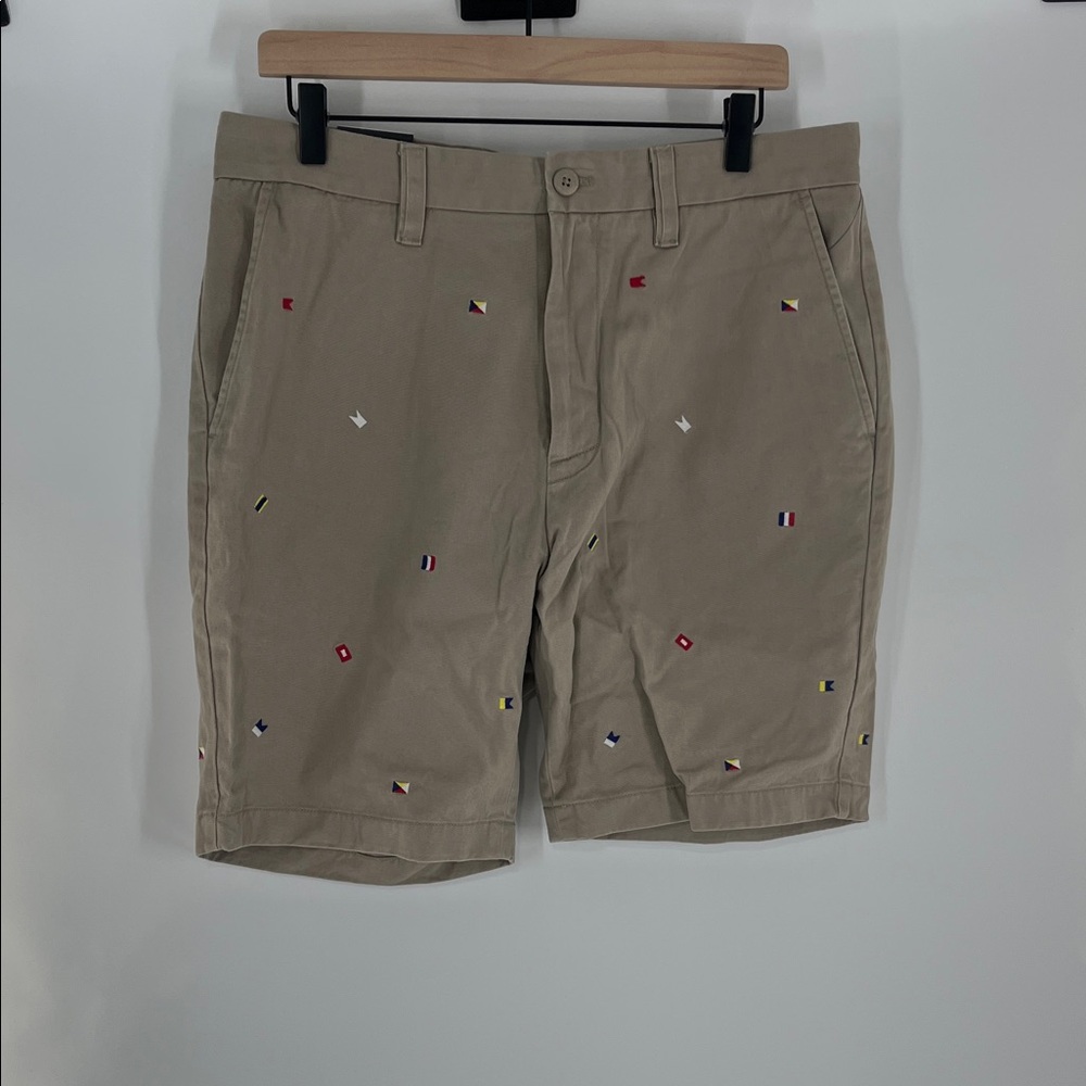 Nautica Tan Flat Front Shorts Size 32 NWT